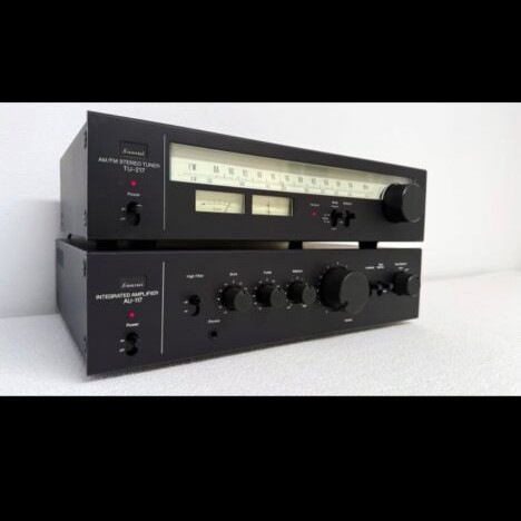 Sansui AU 117 and TU 217 amplifier and radio set like new, 1978