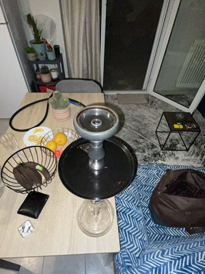 Glass hookah like new