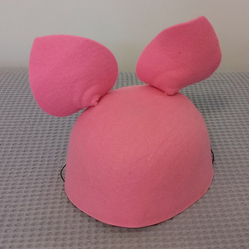 Children's pig felt mask like new