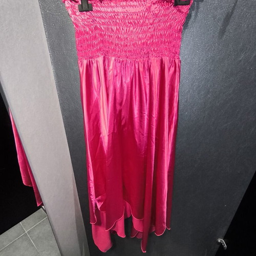 Fuchsia satin asymmetric dress On Line like new, strapless