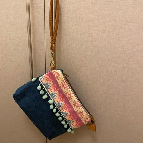 Envelope handbag like new, multicolored