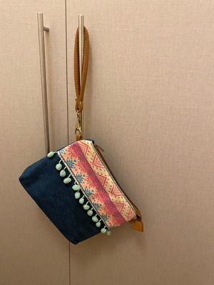 Envelope handbag like new, multicolored