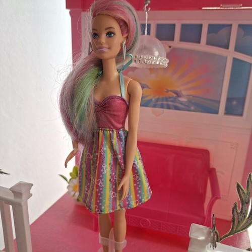 Barbie doll like new