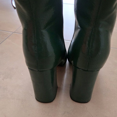 Green patent leather ankle boots like new, size 38