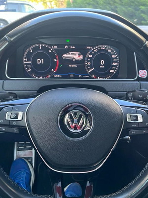 Volkswagen Passat Variant употребяван, 2.0 TDI DSG, черен, дигитално табло