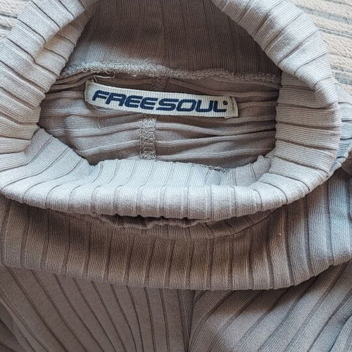 Freesoul cotton turtleneck used size S beige