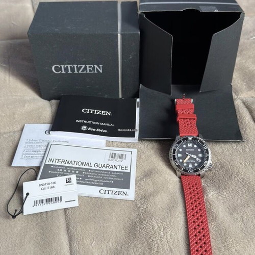 Citizen Eco Drive Professional Diving Watch Like New with 4 Straps