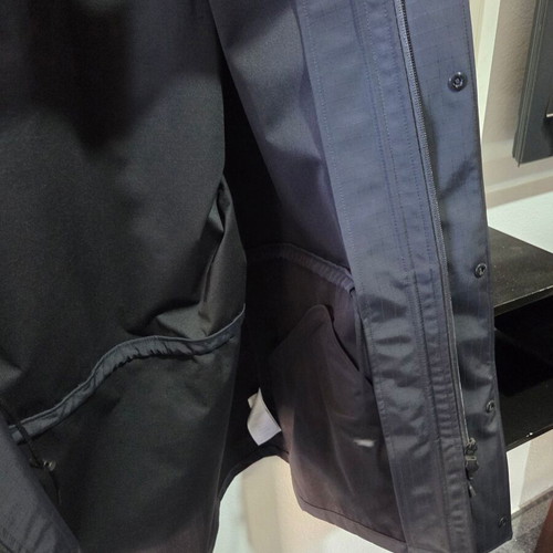 Y3 parka black like new, size M