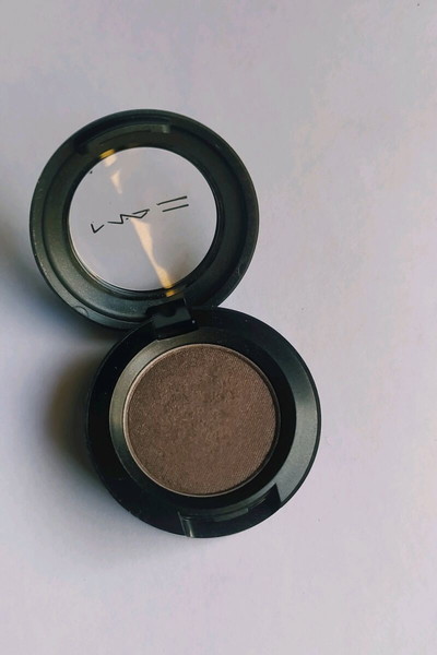 Mac Satin Taupe frost eyeshadow