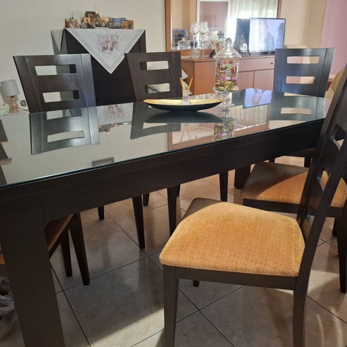 Dining set with six chairs like new, solid beech wood