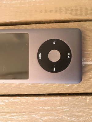 Apple iPod Classic 160GB used with original click wheel