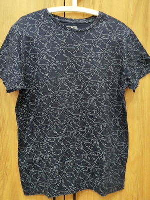 Pull & Bear navy t-shirt M with all-over print