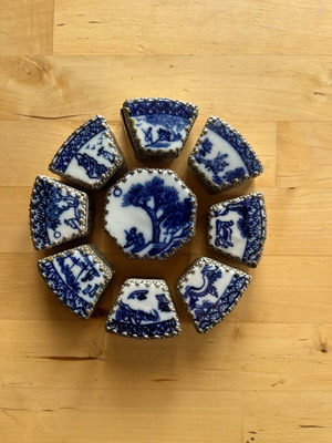 Chinoiserie blue and white shard box set used, porcelain and metal trinket boxes