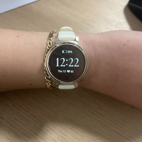 Garmin Lily 2 smartwatch like new