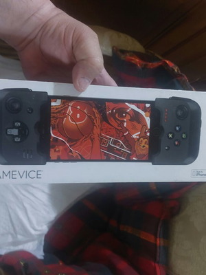 Gamevice Controller for iPhone 6/6S/6S Plus/7 like new
