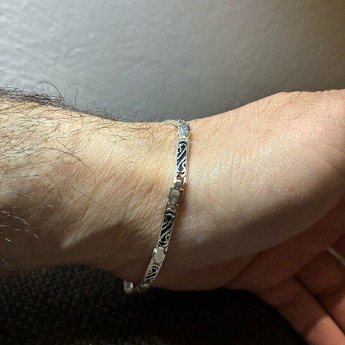 Men's silver bracelet like new
