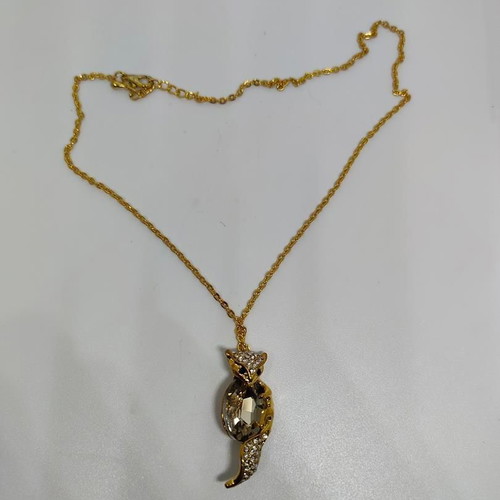 Fox Pendant Necklace like new, gold color with stones