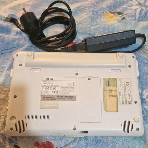 LG X120 laptop used with Intel Atom N270, 10.1 inch screen, WiFi, camera