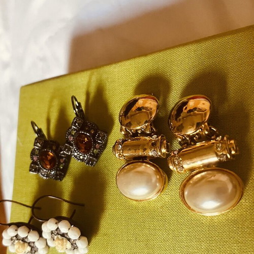 Vintage earrings set of 3 like new, one pair with clip and pearls