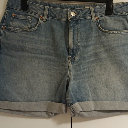 Marks & Spencer women's blue jean shorts size 16 like new