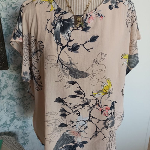 Vero Moda blouse new, crepe fabric, size S-M