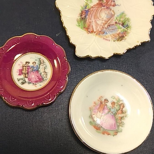 Set of 3 porcelain miniature plates used with romantic designs