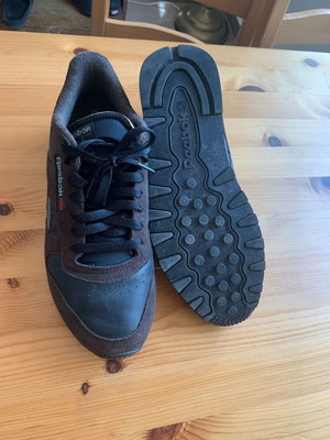 Reebok Classic Leather αθλητικά σαν καινούργια, μαύρα και μπλε, μέγεθος 44.5