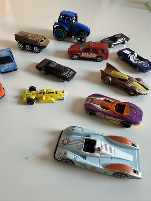 Πακέτο αυτοκινητάκια Hot Wheels