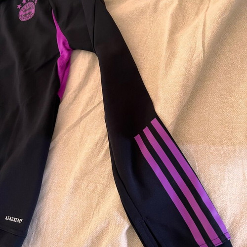 Bayern Fc warming-up sweatshirt new, authentic