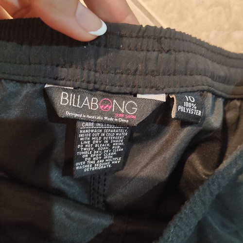 Billabong vintage shorts new with gold embroidered threads and sequins, size S