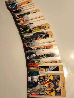 2014 Rittenhouse Marvel 75th Anniversary complete collectible card set like new
