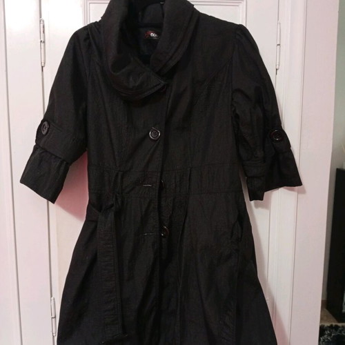 Ball hem coat with belt like new, black