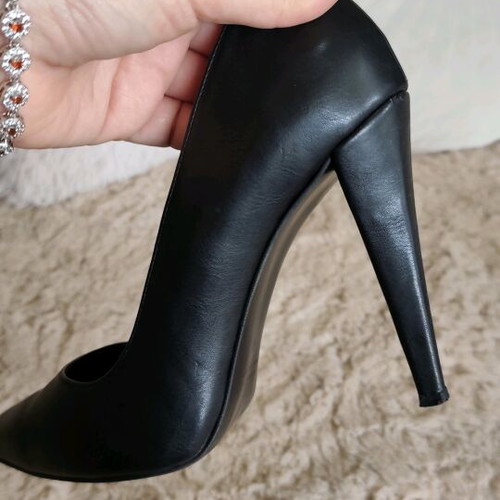 Sante black pumps size 41 like new with 11 cm high heel