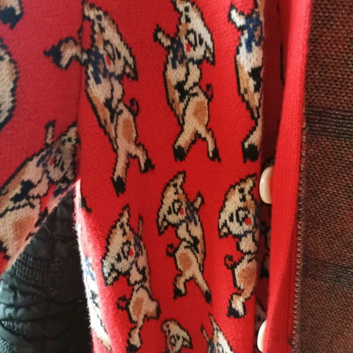 Gucci vest like new, red