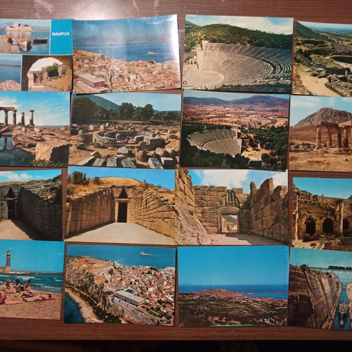 Collectible postcards like new, set of 16 with landmarks
