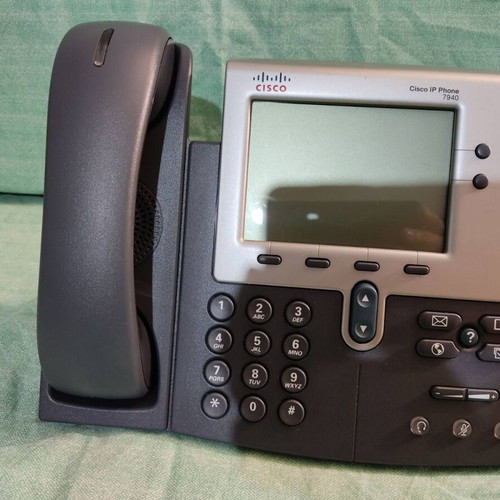 Cisco 7940 IP Phone used, missing power adapter, screen with marks