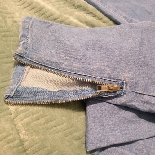 High-waisted blue elastic jeans like new, size S