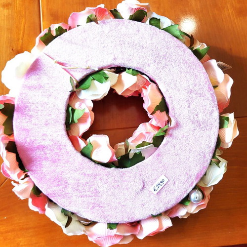 Wreath with white and pink roses and pearls new