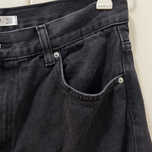 Pull & Bear Jean 3/4 like new, size L