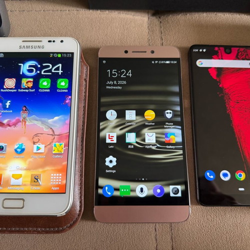 Essential Phone PH-1, Leeco x620, Samsung Galaxy Note SHV-E160S and iPhone 5c set