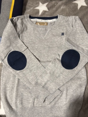 Boys' sweater 7 years gray like new