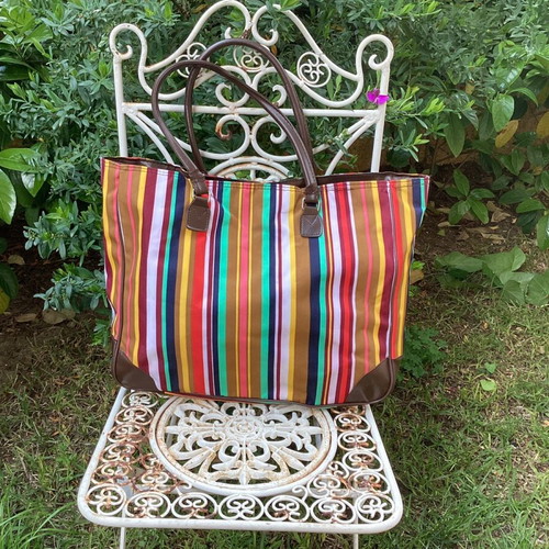 Striped multicolor shoulder bag like new with brown details