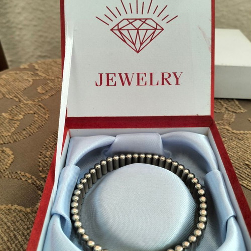 Magnetic bracelet new, silver, 20 centimeters
