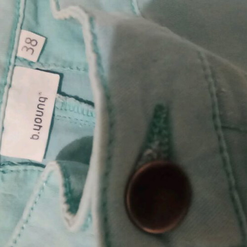 Shorts, M