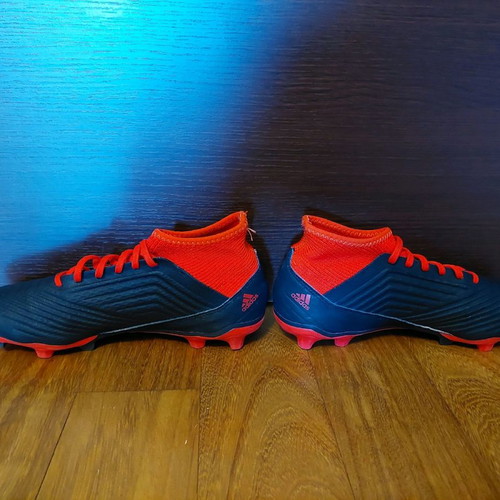 Adidas Predator football shoes size 42 new, black with plastic studs