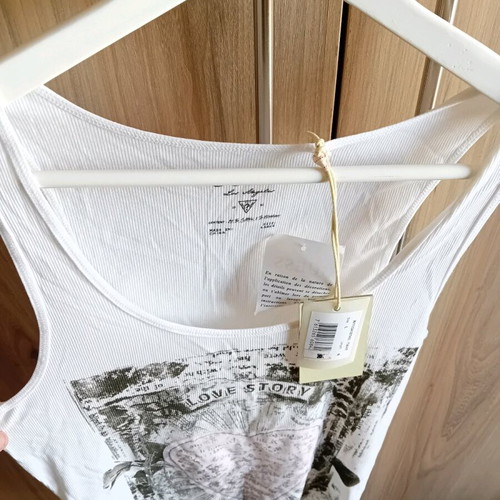 Guess blouse new, size M