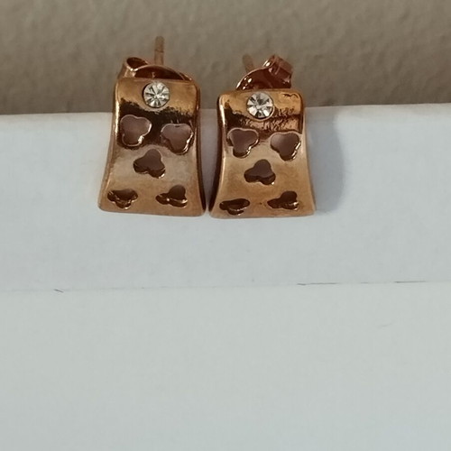 Stud earrings made of gold-colored stainless steel like new, 1cm