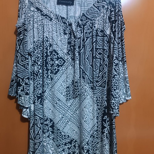 Boho blouse off-shoulder with slant sleeve, like new, size L
