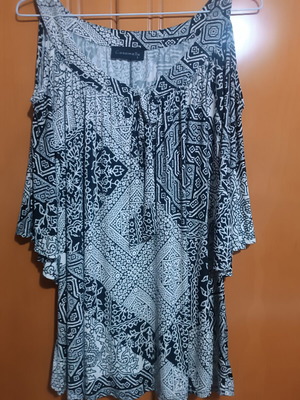 Boho blouse off-shoulder with slant sleeve, like new, size L