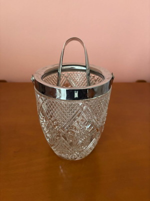 Ice bucket with handle like new